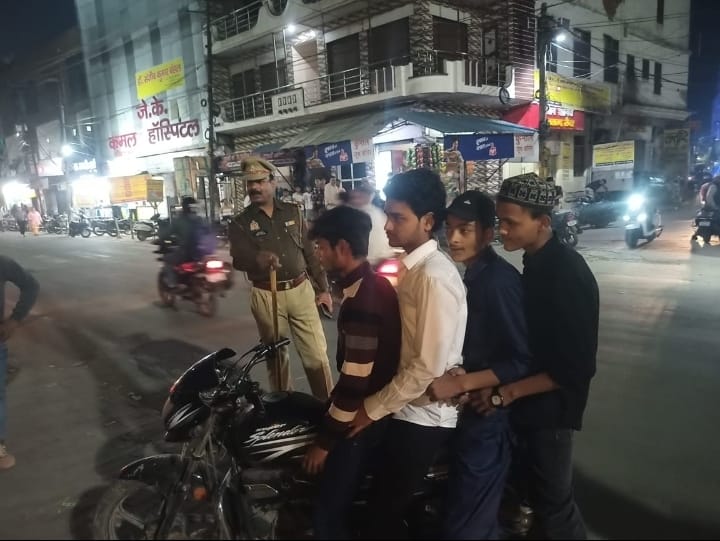 थाना प्रभारी विशाल श्रीवास्तव के नेतृत्व में नगर में महाशिवरात्रि को लेकर शांति व्यवस्था को लेकर लगाए गस्त :