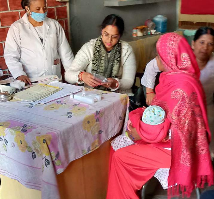 पंचशील कालोनी मे निशुल्क टीकाकरण एव स्वास्थ जागरूकता का आयोजन हुआ: