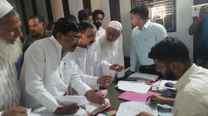 मस्जिद से महज 50 मीटर की दूरी खुली शराब की दुकान के विरोध में गणमान्य लोगों ने दिया उप जिलाअधिकारी को सोपा ज्ञापन :