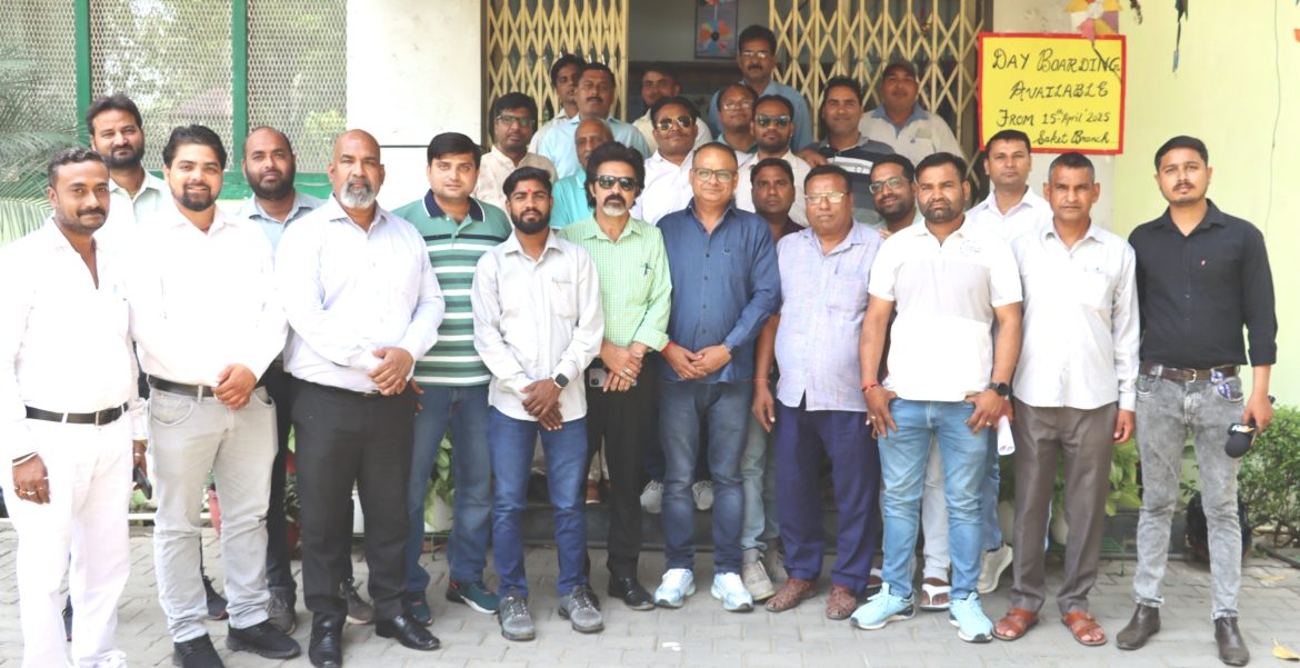 मेरठ में उपज पत्रकार संगठन की बैठक सम्पन्न, जुलाई 2025 में होंगे संगठन के चुनाव*मेरठ। उत्तर प्रदेश एसोसिएशन ऑफ़ जर्नलिस्ट (उपज) संबद्ध नेशनल यूनियन ऑफ जर्नलिस्ट्स द्वारा एक महत्वपूर्ण बैठक का आयोजन :