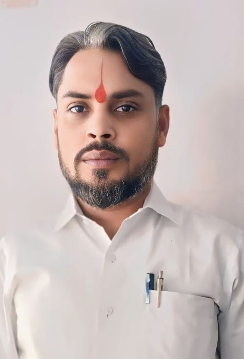 तालाब और सरकारी संपत्तियों को कब्जा मुक्त कराने वाले समाजसेवी मोहित कुमार ने जिलाधिकारी मेरठ से की इच्छा मृत्यु की मांग :