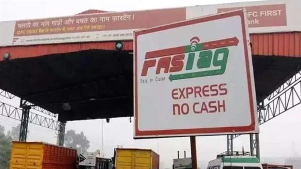 कीमत 3000 रुपए, वैलिडिटी 1 साल, किसी भी नेशनल हाईवे पर 200 यात्राएं 15 अगस्त से लागू होगा फास्टैग का नया नियम :