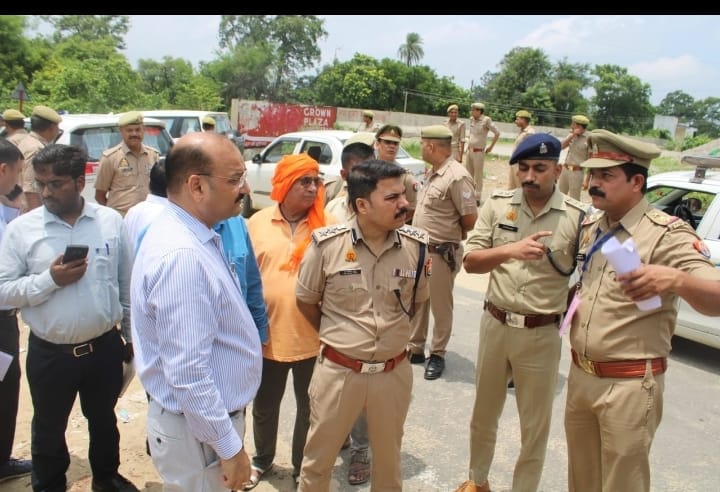 मेरठ जिलाअधिकारी व एसएसपी ने किया मवाना नहर कांवड़ मार्ग का किया निरीक्षण :