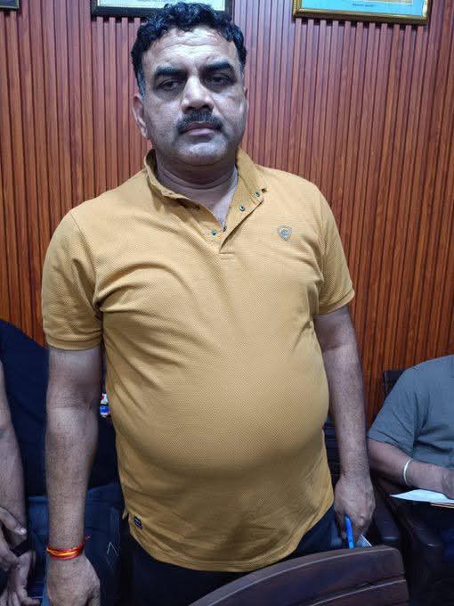 गाजियाबाद में चौकी इंचार्ज 50 हजार की रिश्वत लेते रंगे हाथ गिरफ्तार, मेरठ एंटी करप्शन विंग की बड़ी कार्रवाई :