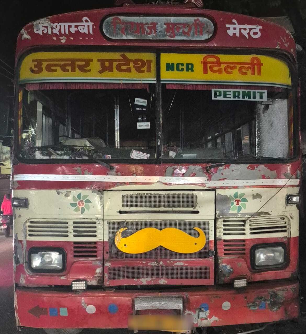 “जनपद मेरठ पुलिस द्वारा डग्गा मार बसों के विरुद्ध विशेष अभियान चलाया गया :