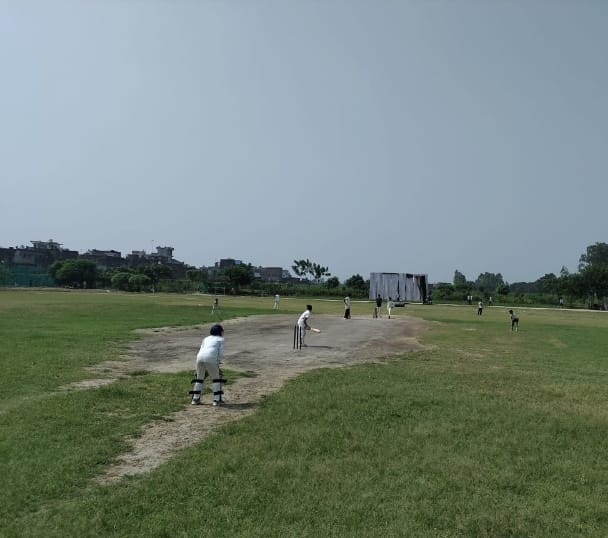 मेरठ रोड स्थित ए एस इंटर कॉलेज में बालक वर्ग में तीन दिवसीय क्रिकेट मैच का शुभारंभ :
