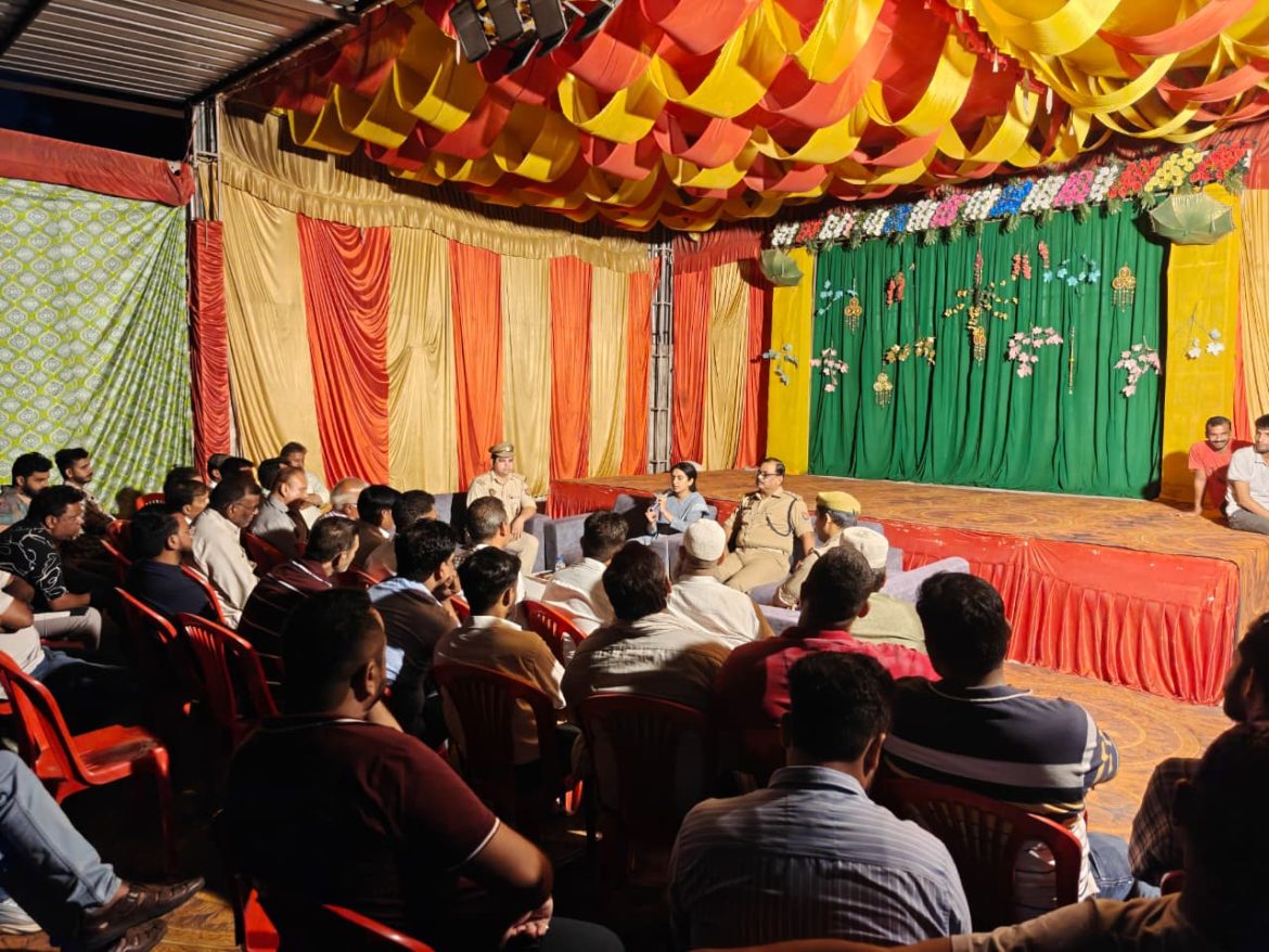 आगामी त्योहारों के दृष्टिगत थाना भावनपुर में पीस कमेटी की बैठक आयोजित :