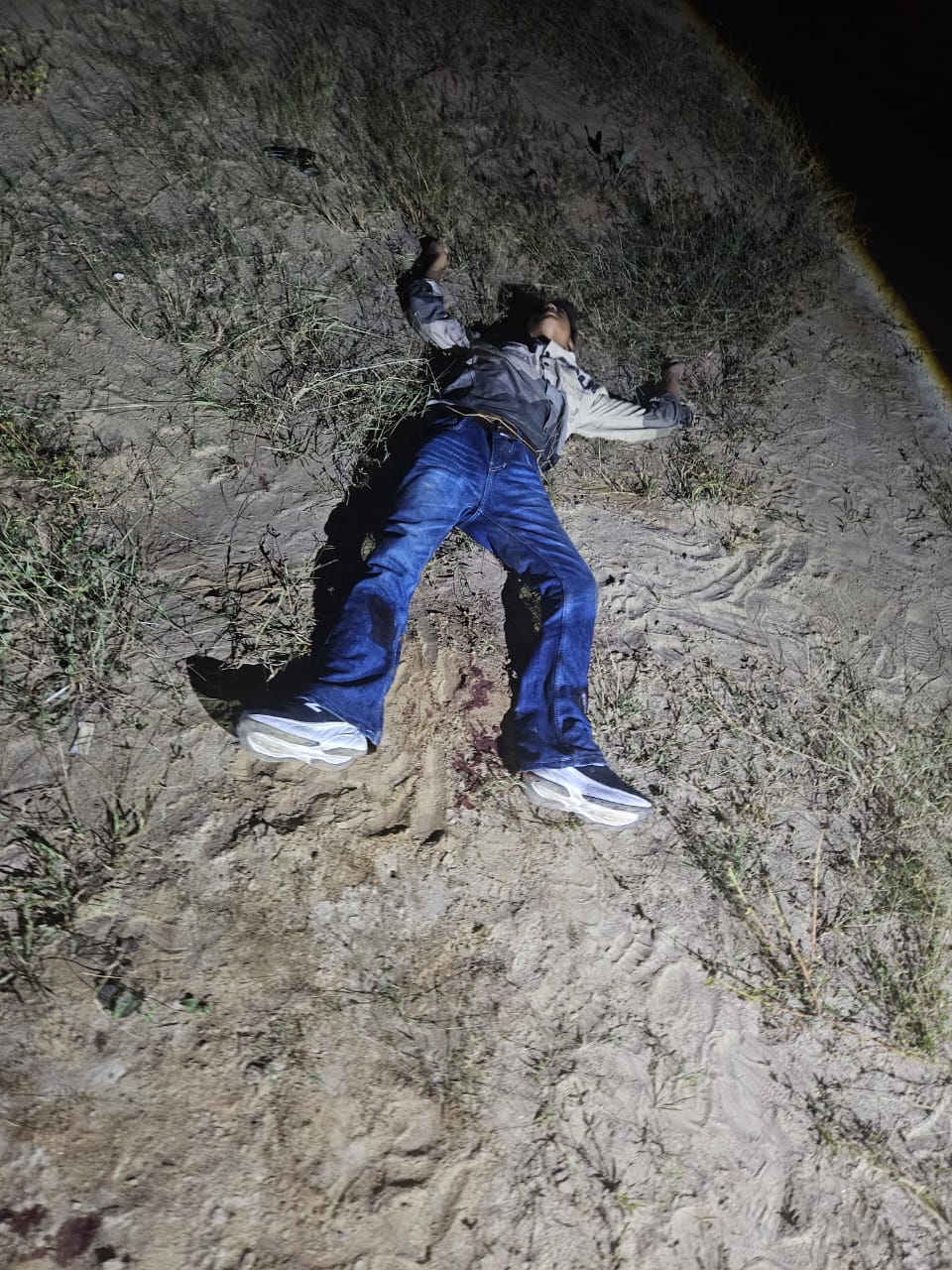 थाना लोहियानगर क्षेत्रान्तर्गत युवक की गोली मारकर हत्या की घटना का वीडियो सोशल मीडिया पर वायरल करने वाला अभियुक्त पुलिस मुठभेड़ में गिरफ्तार :