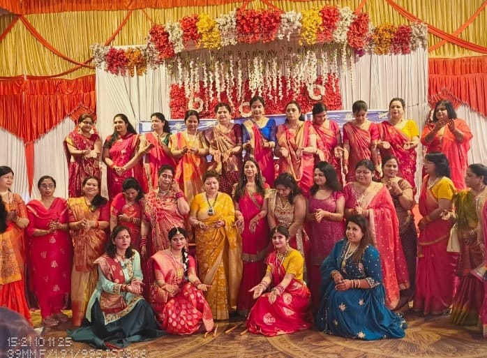मवाना के उत्सव मंडप में इनरव्हील क्लब द्वारा करवाचौथ व दीपावली उत्सव मनाया गया :