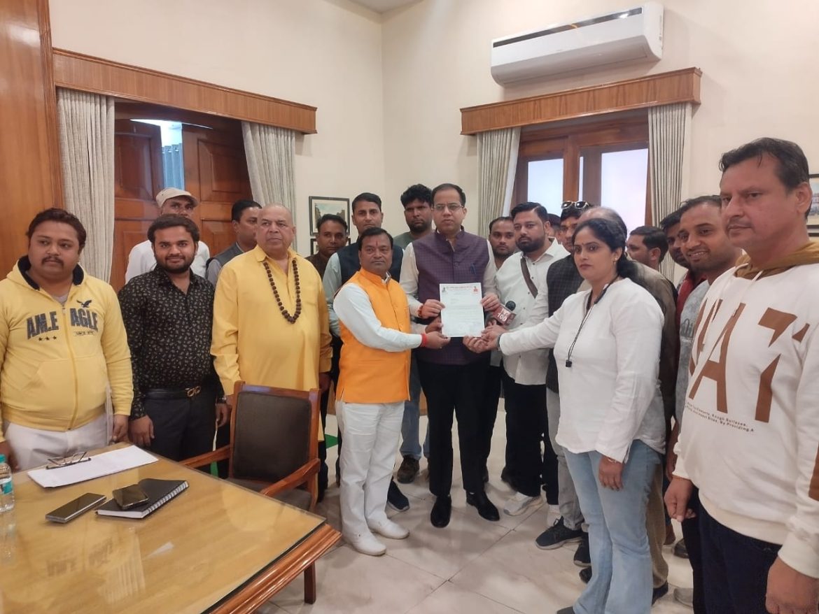 ग्रामीण पत्रकार एसोसिएशन ने पांच सूत्रीय मांगों को सौंपा ज्ञापन, पत्रकारों के हित में उठाई आवाज :