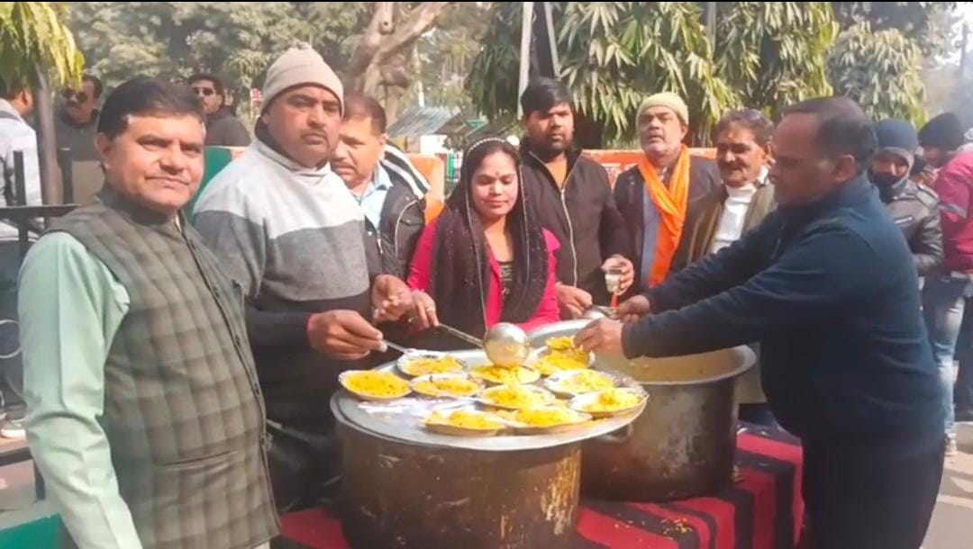 मेरठ: मकर संक्रांति पर भक्तिमय हुआ कमिश्नरी चौराहा, हवन-पूजन के बाद उमड़ा जनसैलाब :