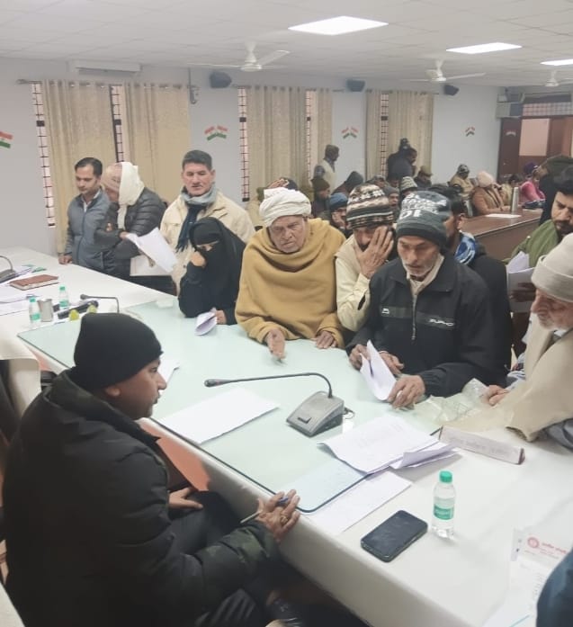 तहसील समाधान दिवस पर अधिकारियों के आगे 29 शिकायतें आई मौके पर किया 4 का निस्तारण :