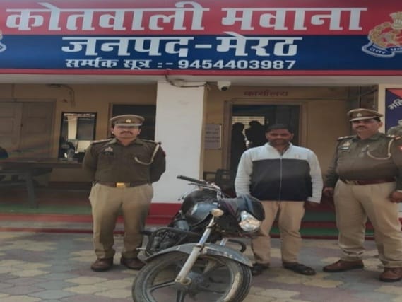 पुलिस द्वारा चैकिंग के दौरान चोरी की बाईक समित अभियुक्त गिरफ्तार :