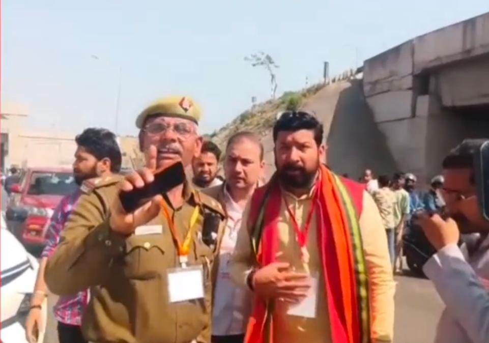 पीएम रैपिड प्रोग्राम में भाजपा कार्यकर्ताओं की दबंगई नाकाम, पुलिस ने निभाई अनुकरणीय भूमिका :
