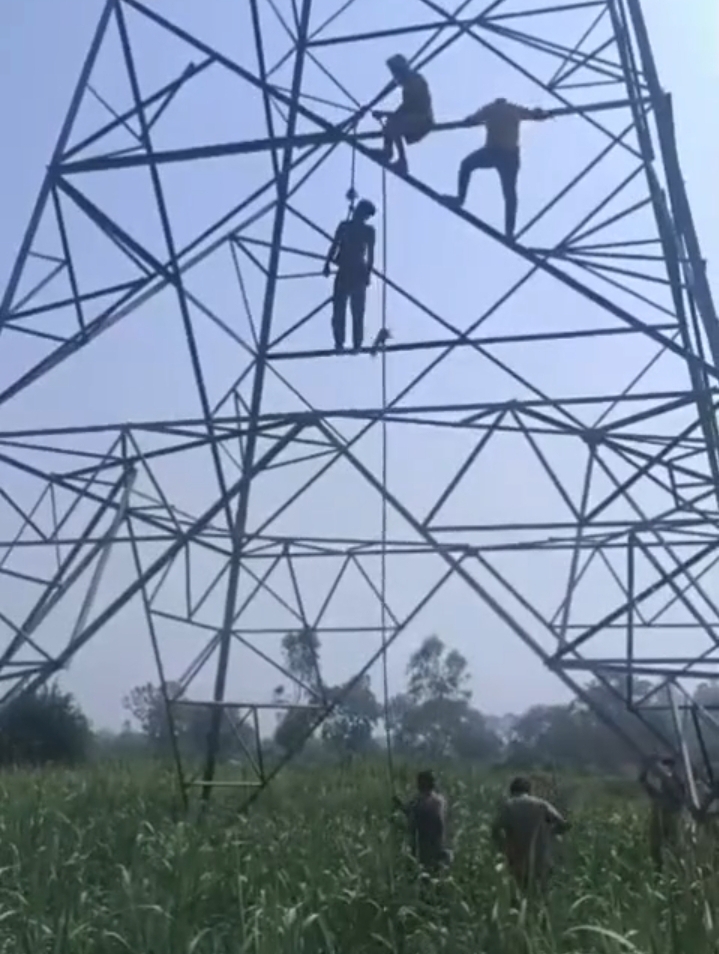 एचटी लाइन के टावर पर फंदे से लटका मिला युवक का शव, पहचान नहीं हुई :