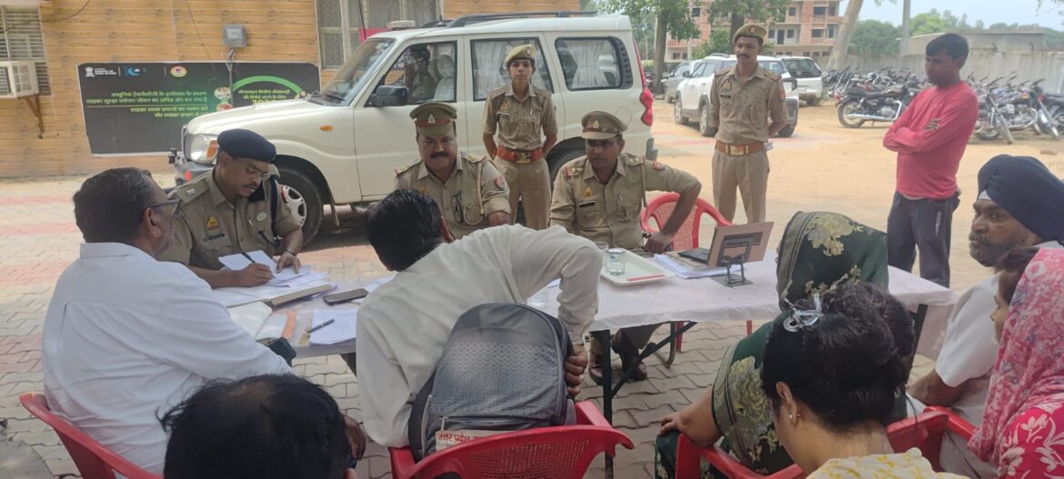 मेरठ: भावनपुर थाने पहुंचे एडीजी भानु भास्कर, लापरवाही पर जताई नाराजगी; लंबित मामलों और पुलिस कार्यशैली की समीक्षा :