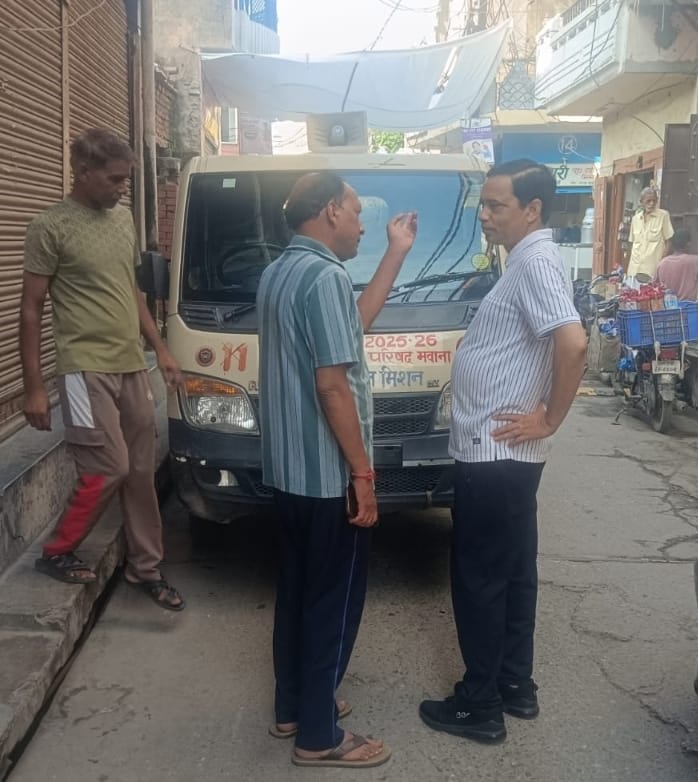 कांवड़ यात्रा से पहले नगर पालिका अलर्ट, ईओ ने सफाई, कूड़ा प्रबंधन और नलकूपों का किया निरीक्षण :