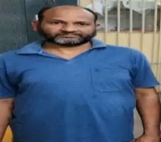मवाना में अवैध पटाखों के खिलाफ पुलिस की बड़ी कार्रवाई, भारी मात्रा में आतिशबाजी बरामद :